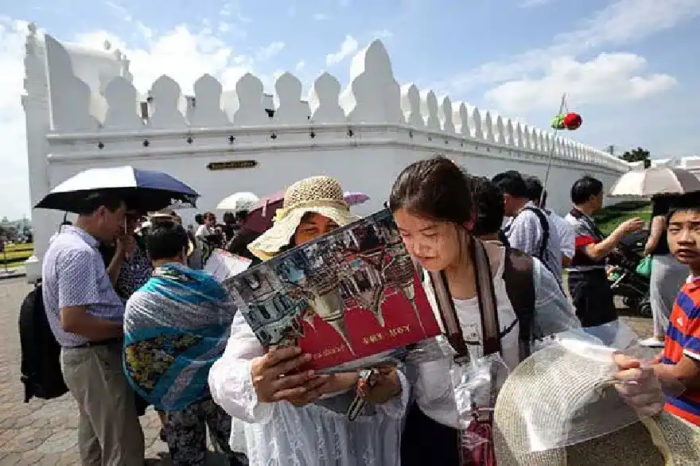 99 NÜTZLICHE THAILÄNDISCHE SÄTZE FÜR REISENDE 99 NÜTZLICHE THAILÄNDISCHE SÄTZE FÜR REISENDE
