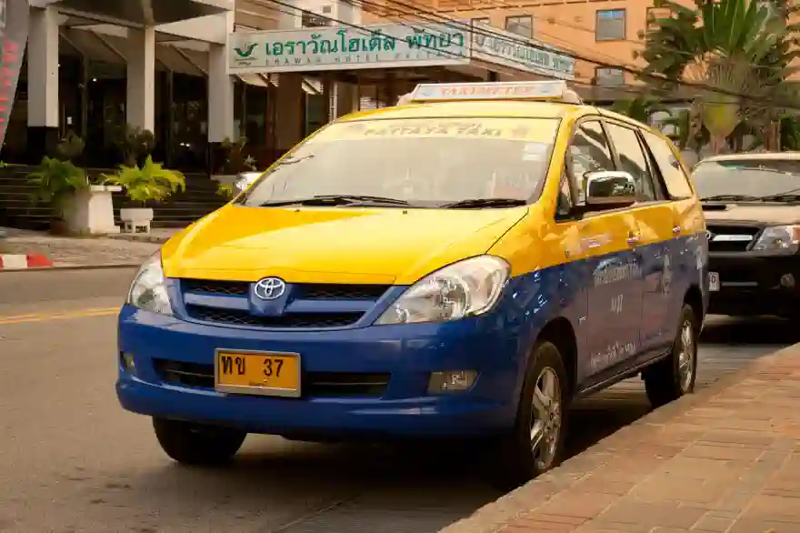 Taxifahrer Streiten Sich Um Passagiere Und Sagen, Dass Bangkok-Taxis In Pattaya Nicht Fahren