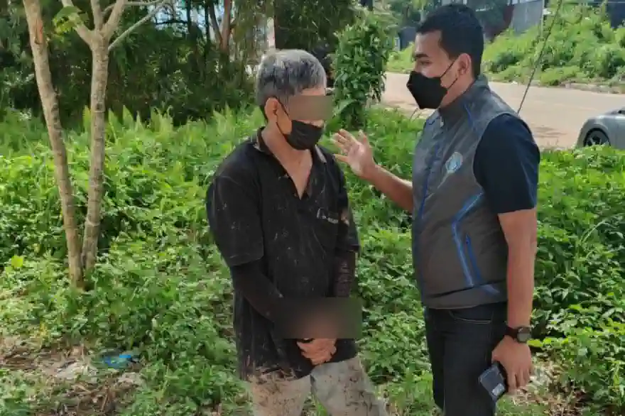 Polizei Nimmt Einen Seit 15 Jahren Auf Der Flucht Befindlichen Mordverdächtigen In Südthailand Fest