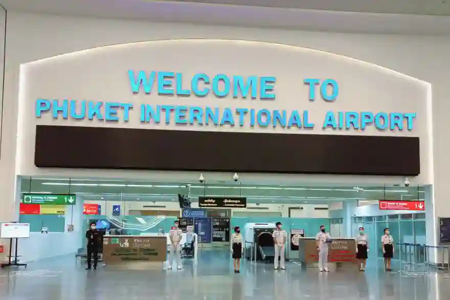 Erster Flug kommt in Phuket unter dem überarbeiteten „Thailand Pass“ an