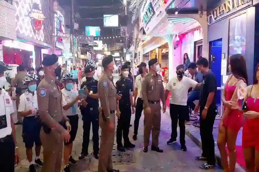 Polizei Von Pattaya Lädt Medien Ein, Die Verbesserungen Der Sicherheit In Der Walking Street Vorzustellen