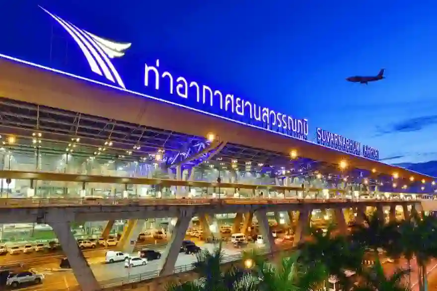 So kommen Sie vom internationalen Flughafen Suvarnabhumi nach Bangkok