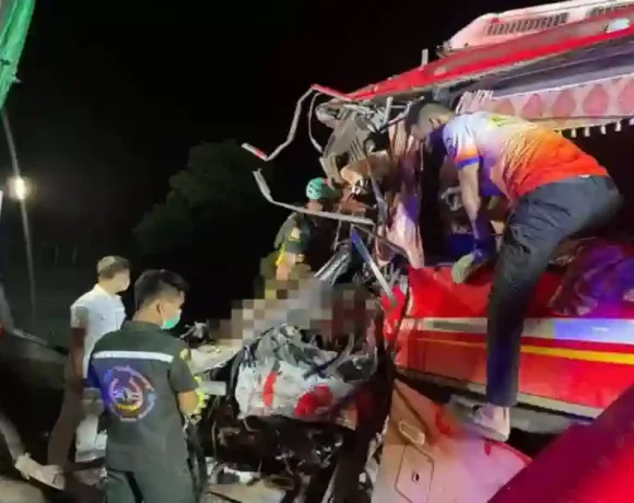 3 Touristen Aus Thailand Sterben Bei Einem Verkehrsunfall In Laos
