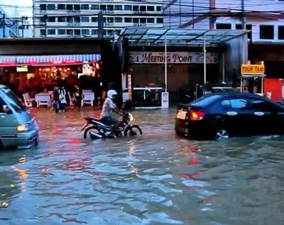 Dinge, die Sie während der Regenzeit in Thailand tun können