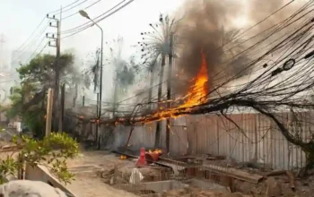 Anwohner Von Feuer In Pattaya Soi Erschüttert