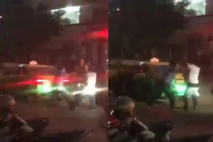 Taxifahrer In Bangkok Prügelt Sich Mit Passagier Auf Der Straße