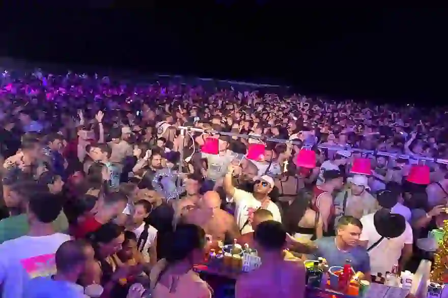 Bisher Größtes Publikum Bei Full Moon Party In Koh Pha Ngan