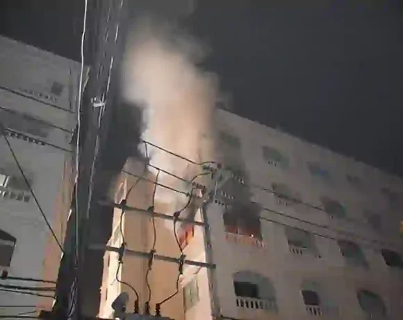 Feuer in einer Eigentumswohnung in Pattaya, Hunderte wurden evakuiert