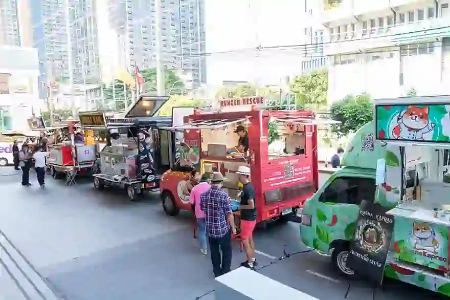Food Trucks in Thailand sollen Touristen anzulocken