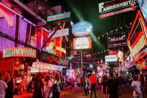Pattaya verbietet Airhorns in Bars