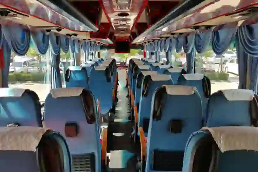 Neue Buslinie verbindet große Einkaufszentren in Pattaya und Bangkok