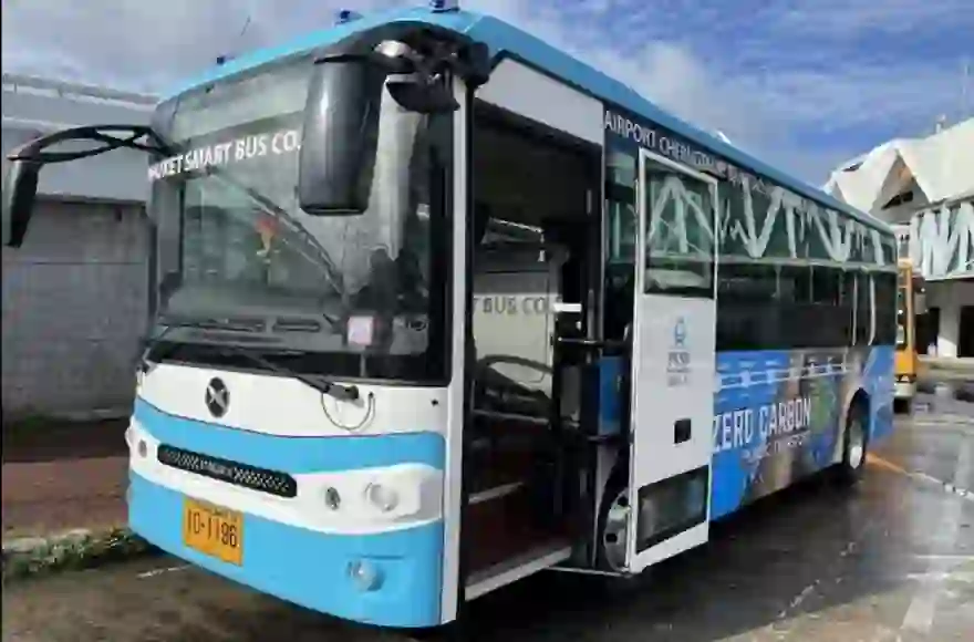 Phuket führt kostenlose Busfahrten für Touristen ein, die aus Bangkok einfliegen