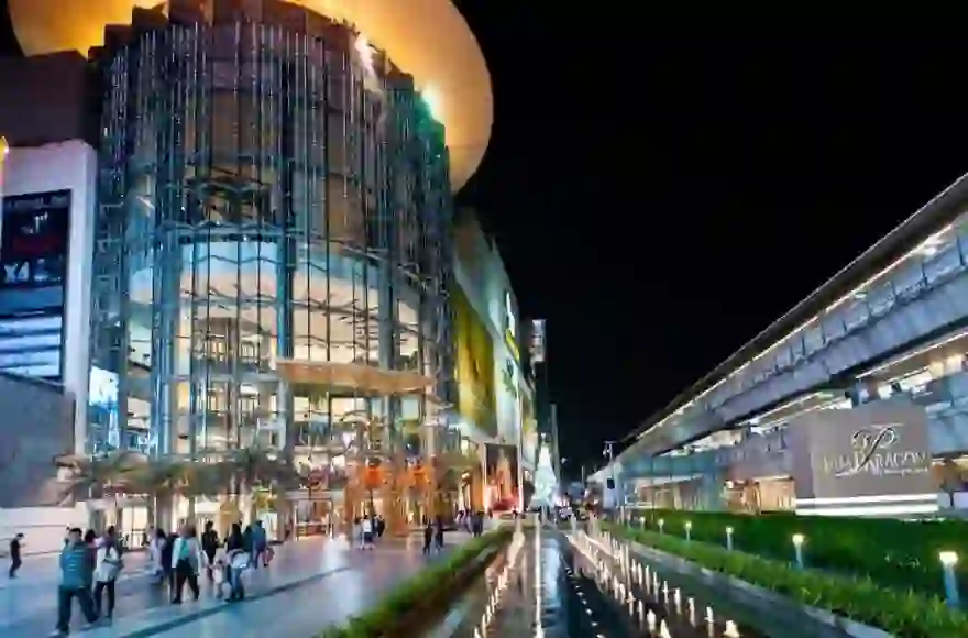 Schütze auf freiem Fuß in Bangkoks Siam Paragon