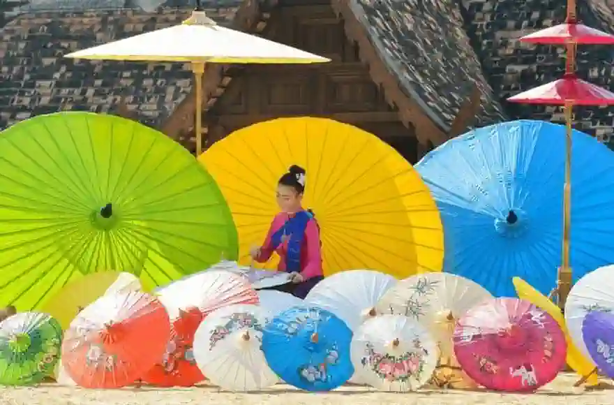 Kunsthandwerk Bo Sang Umbrella Village
