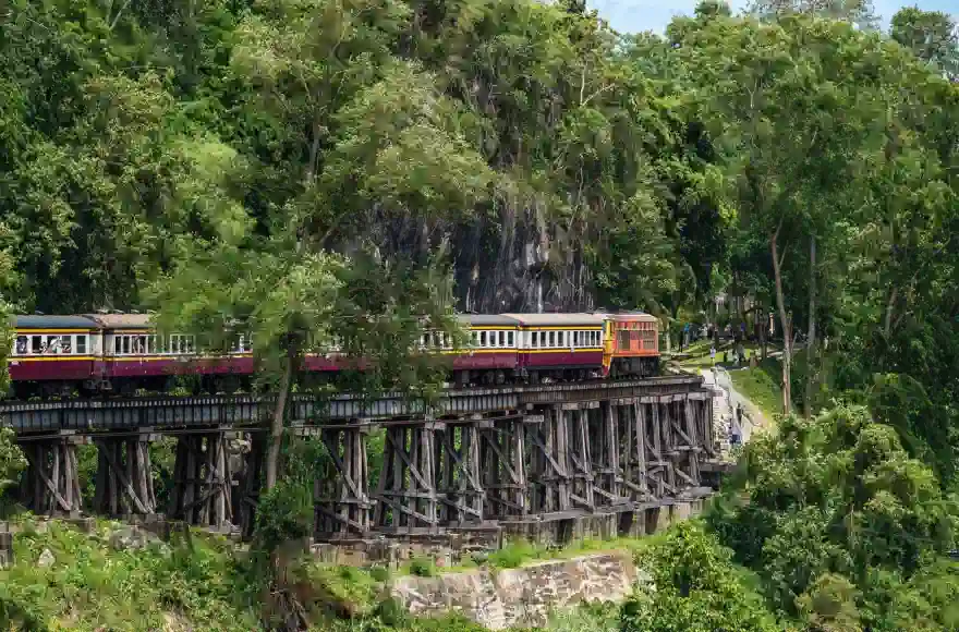 Zugfahren im Schlafwagen von Bangkok nach Chaing Mai