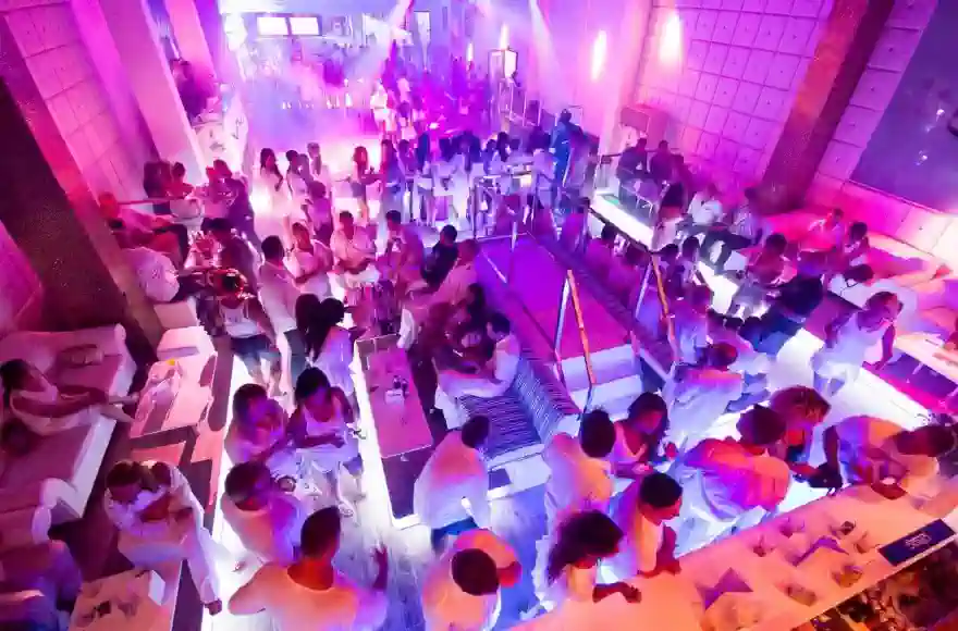 White Room Nachtclub