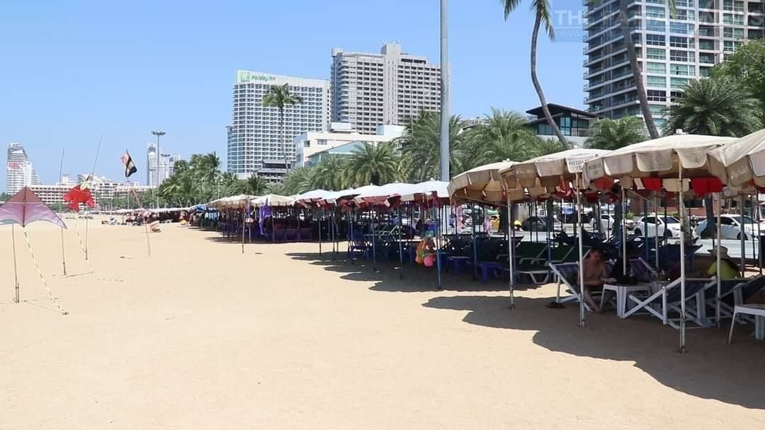 Pattayas Silvesterparty am Strand: Verlängerte Öffnungszeiten und riesige Sonnenschirme