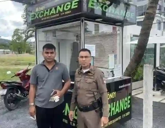 Polizei in Phuket verfolgt usbekischen Mann wegen Umtauschs gefälschter US-Dollar