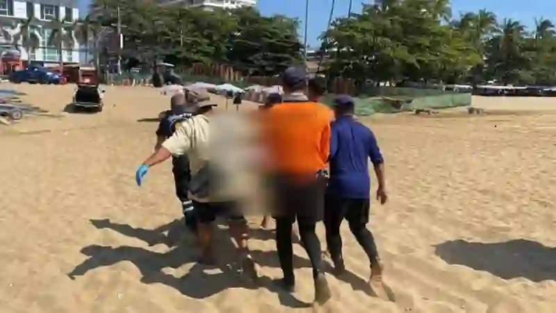 Leiche eines Ausländers im Meer vor Jomtien Beach gefunden