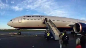 Ein russischer Flugzeugträger musste aufgrund eines seltsamen Geruchs in Indien eine Notlandung durchführen