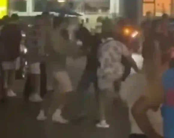 Streit um Fahrzeugschäden und Entschädigung eskaliert in gewalttätigen Übergriffen