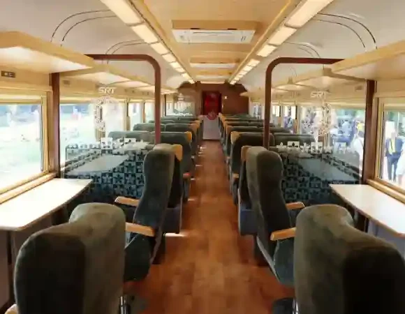 Vergessen Sie den Nachtbus, dieser elegante neue Zug bietet Komfort, wunderbare Aussichten und neue Kernerinnerungen auf Thailands Top-Routen
