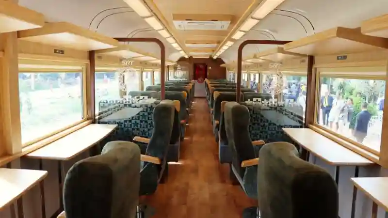 Vergessen Sie den Nachtbus, dieser elegante neue Zug bietet Komfort, wunderbare Aussichten und neue Kernerinnerungen auf Thailands Top-Routen