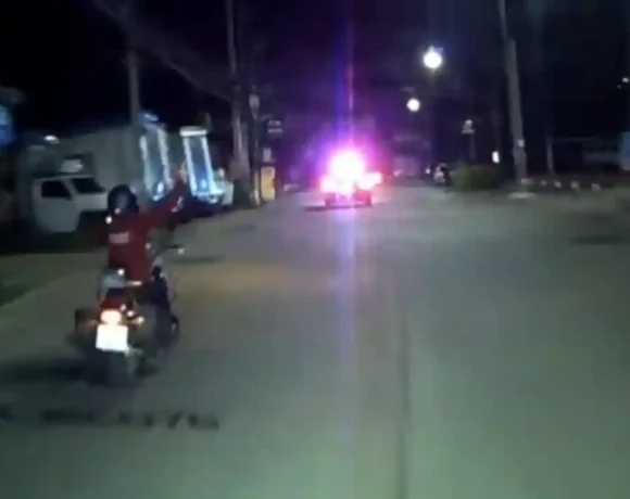 Ausländer behauptet, Schock durch Sirene eines Rettungswagens sei Grund für seine Störaktionen