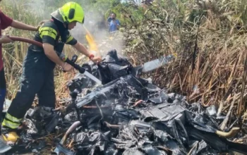 Hubschrauberabsturz in Samut Prakan: Pilot und Mechaniker verletzt